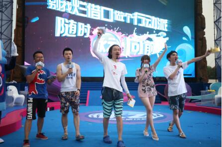 肖骁带领众奇葩泳装辩论，辣眼睛！