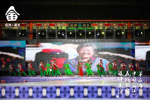 不负春光的馥郁烂漫,来一场燃烧的民族狂欢