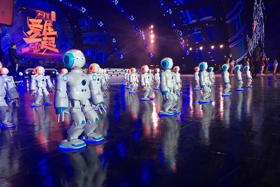 浙江卫视跨年演唱会出现了一群特殊的舞者