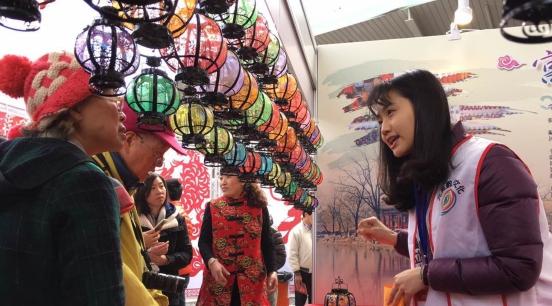 地坛文化庙会亮相台北 京味溢满长廊广场 地坛文化庙会亮相台北 京味溢满长廊广场