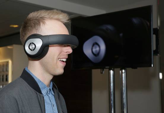 这个不乌龙史上最便携的VR眼镜亮相奥斯卡
