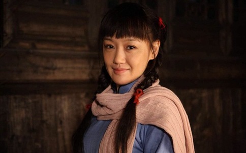 薛佳凝复出容颜似少女 出演悬疑惊悚片《借眼》