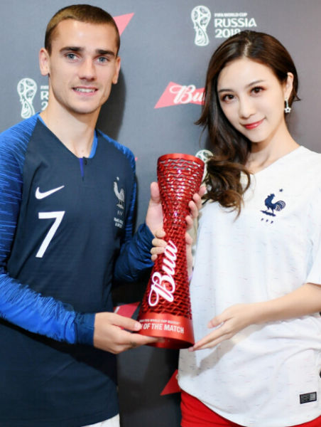 广东明星DJ林琳亮相俄罗斯世界杯 为法国球员