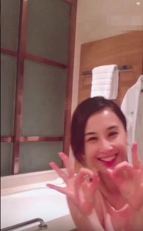 大大大美丽的直播间 f44d305ea4881ca95fd318.jpg