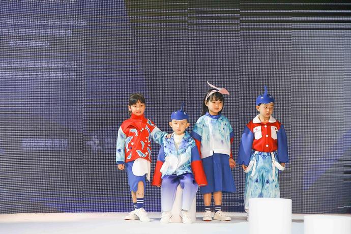 超模、萌娃完美演绎 2018海洋时尚创意设计大赛总决赛华丽启幕