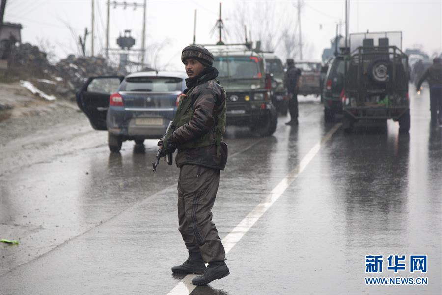 汤晶媚情人节精分上线 引网友追问女明星逆生长的秘密