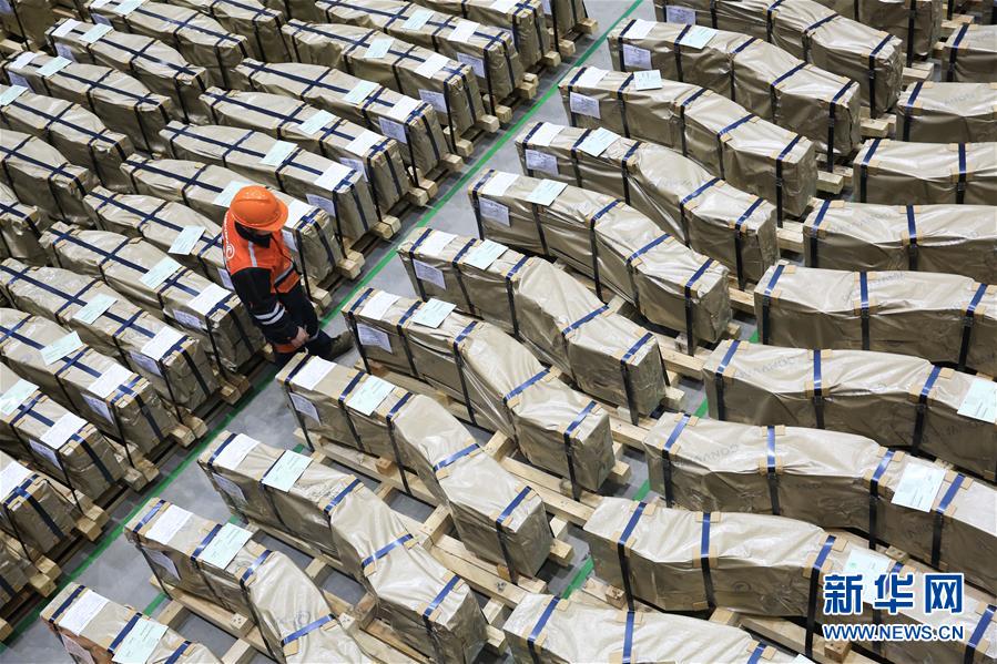 汤晶媚情人节精分上线 引网友追问女明星逆生长的秘密