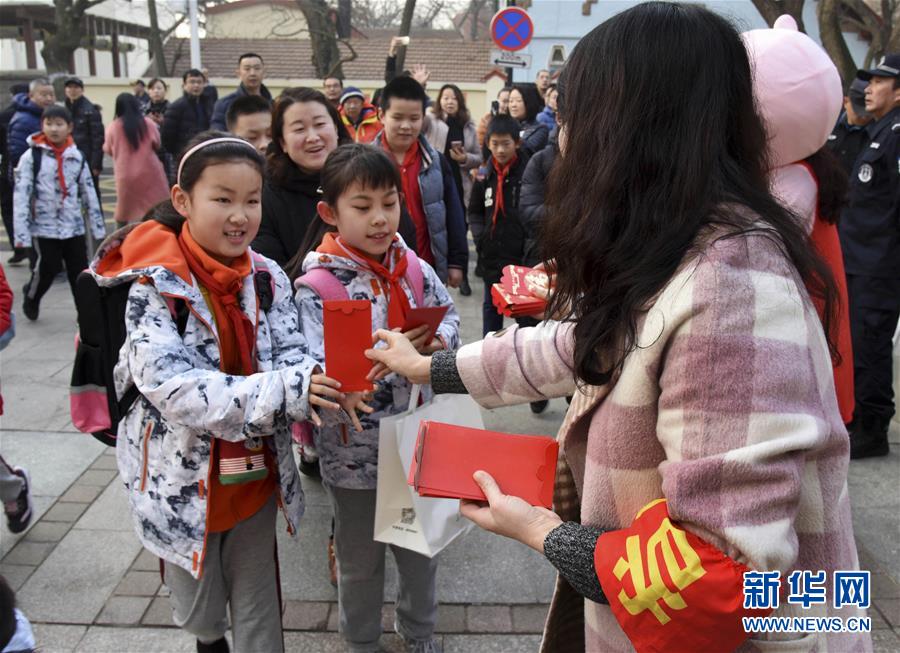 苏泽林获百老汇导演点赞 唯一五A学员将出演《摇滚学校》