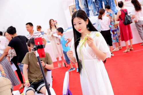 登录查看大图