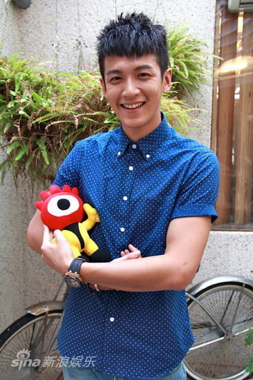 柯震东微博高调示爱 萧亚轩 回应 告白 网友送祝福