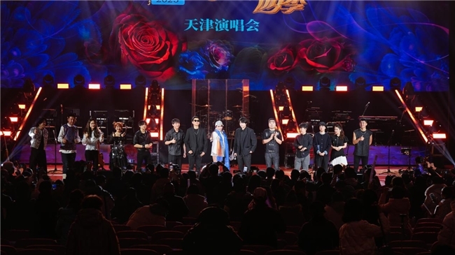 辞旧迎新!乌兰图雅2025“花开四季”天津演唱会燃情开唱