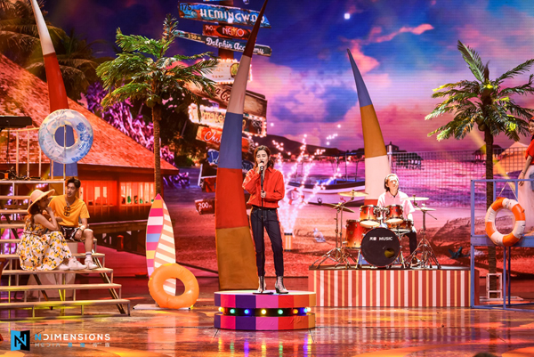 《跨界歌王》表演多元化 恩维传媒舞台视觉设计养眼