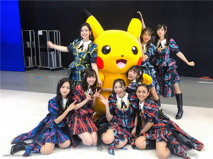 AKB48 Team SH刘念NHK红白歌会表演引热烈讨论