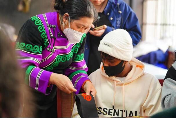 《熊猫与少年》再出发 去进行一场深度的非遗研学吧