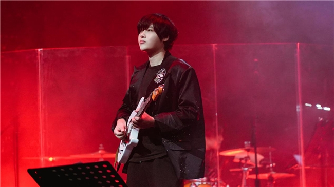 北疆豪情邂逅花城温柔！乌兰图雅“花开四季”绽放广州