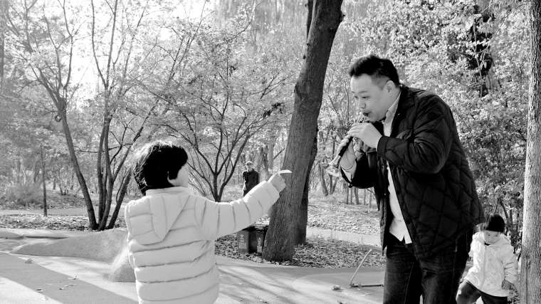 北京公园里来了“文艺国家队”