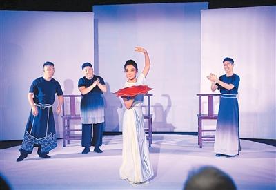 从“观戏”到“入戏”