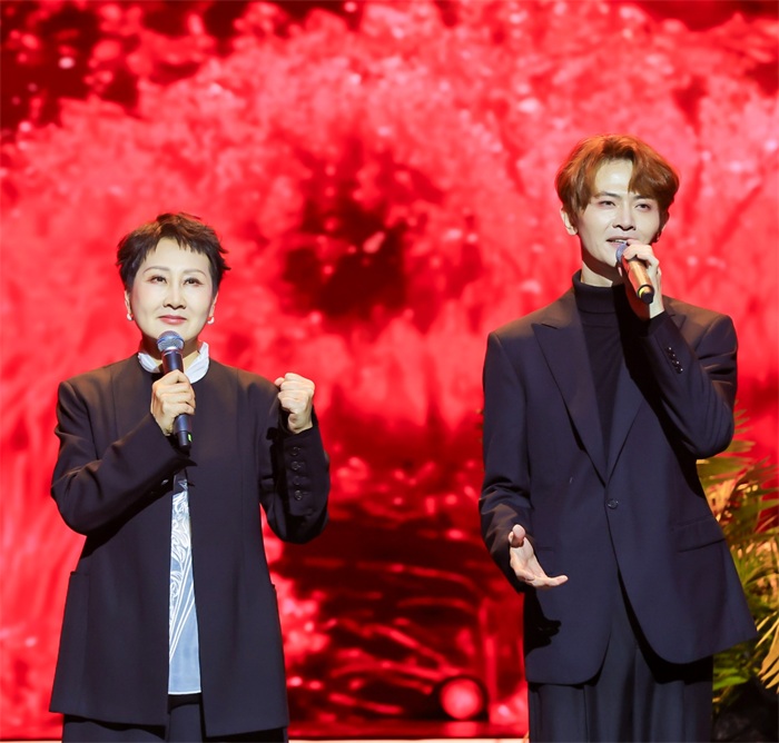 张凯丽刷屏春节档!9台晚会12个节目全能驾驭