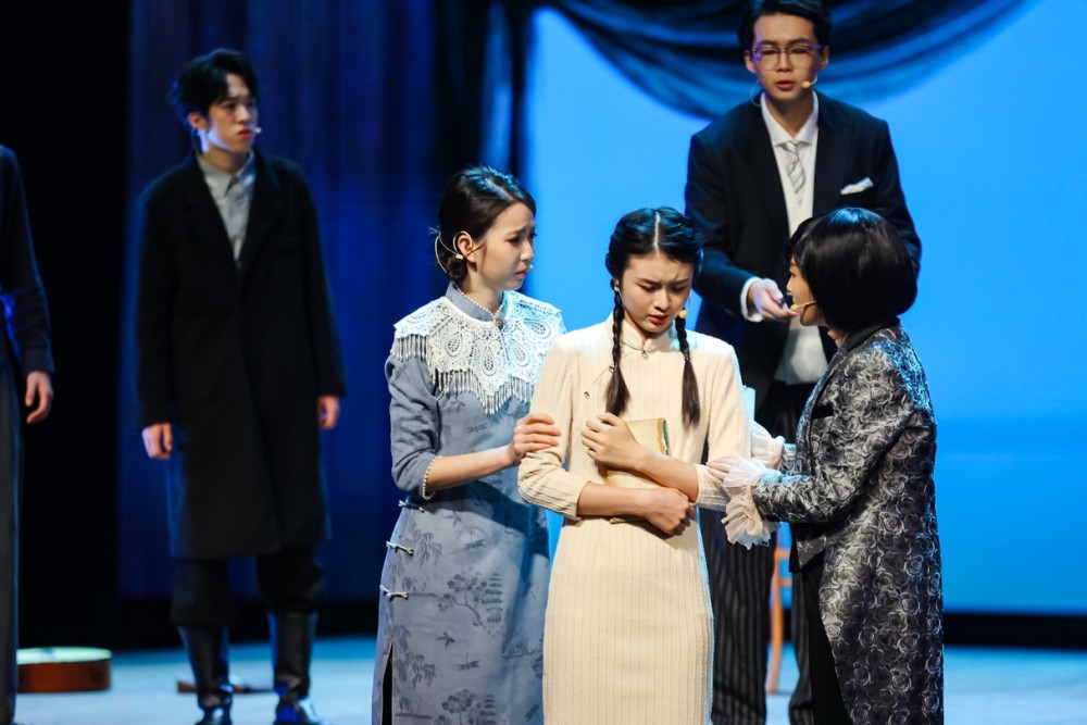 湾区青春版《戏剧春秋》在深上演 推进美育改革创新实践