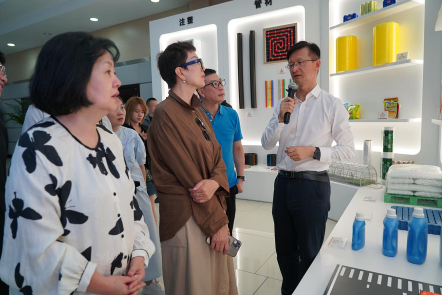 “强基工程”——中国文艺志愿者小分队走进独山子石化活动成功举办 “强基工程”——中国文艺志愿者小分队走进独山子石化活动成功举办