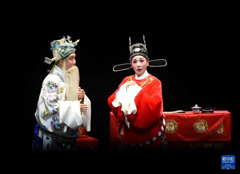 黄梅戏剧目《女驸马》亮相维也纳“中国戏演出季”